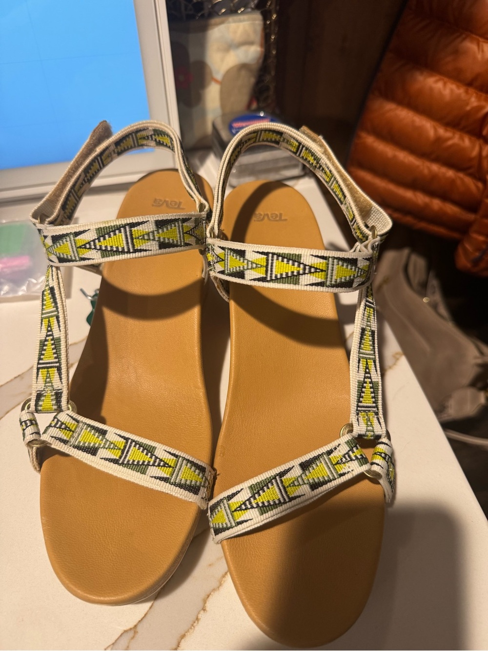 Teva Women'se Arabelle Sandals with Cork Heel size 10